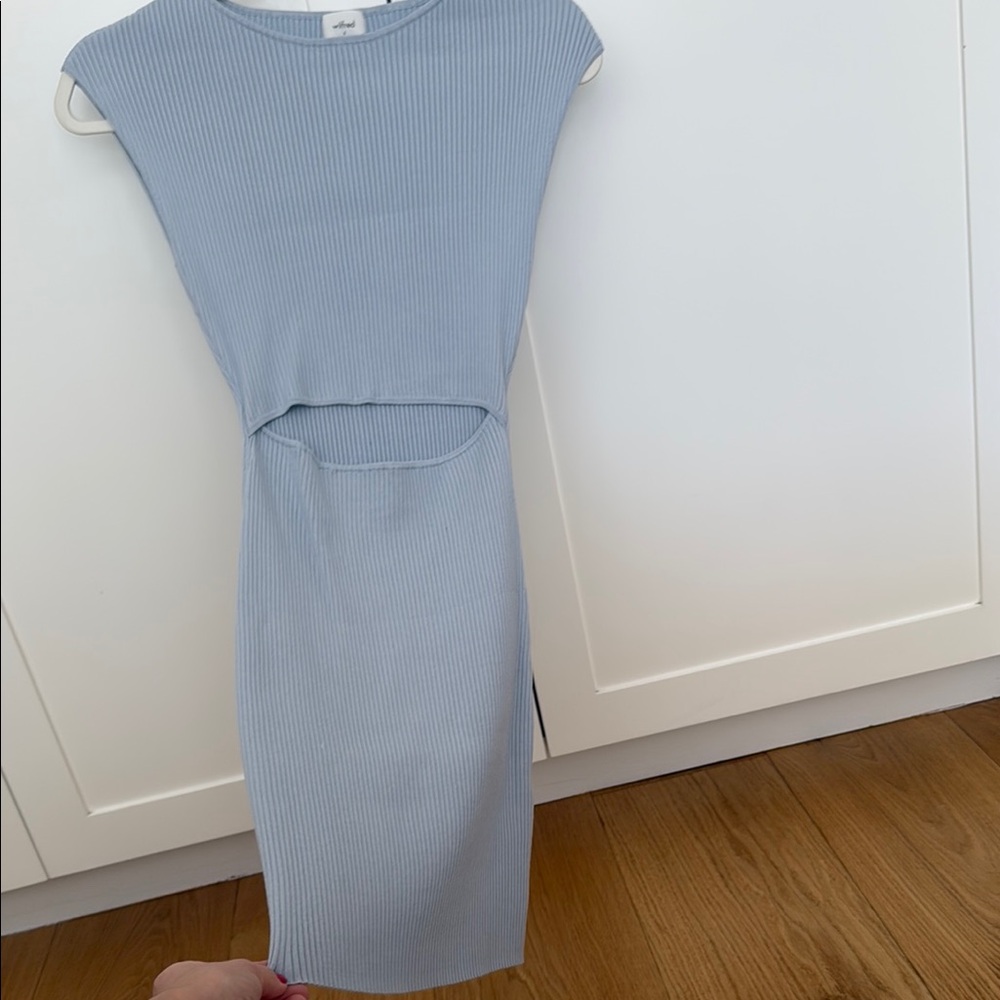 Elegant Blue Sleeveless Dress